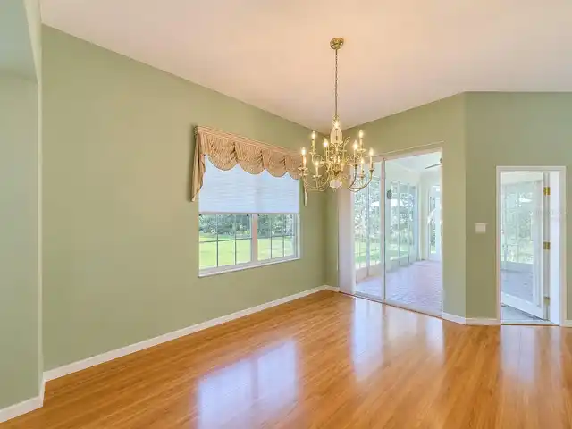Listing Photo 9