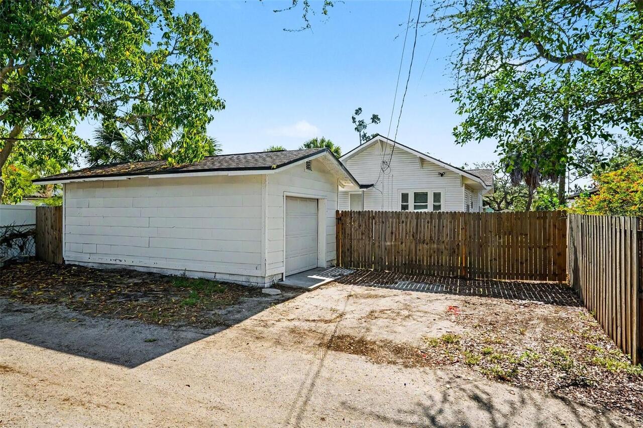 Listing Photo 12