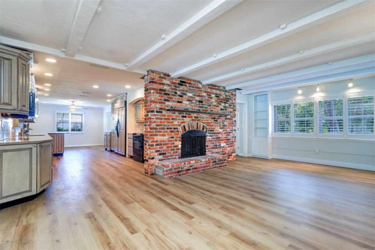Listing Photo 16