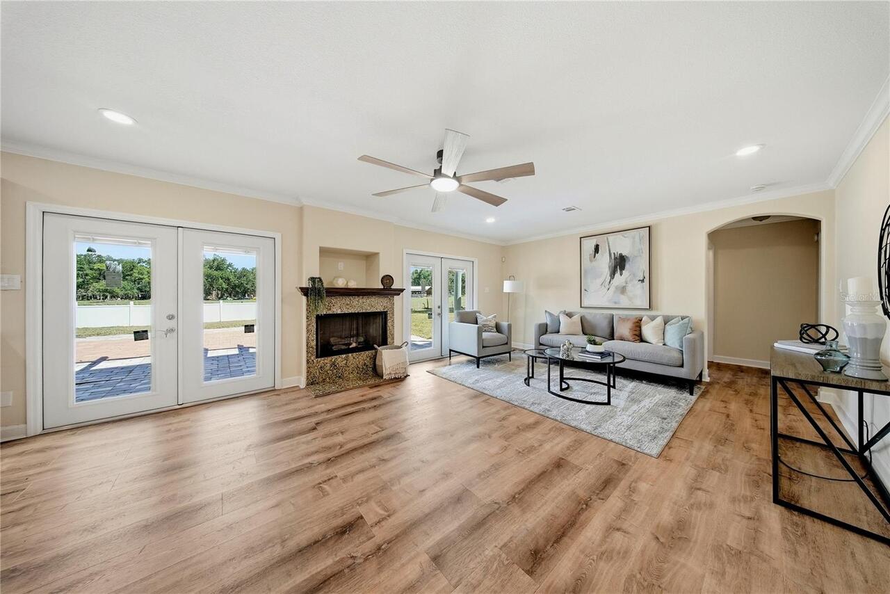 Listing Photo 11