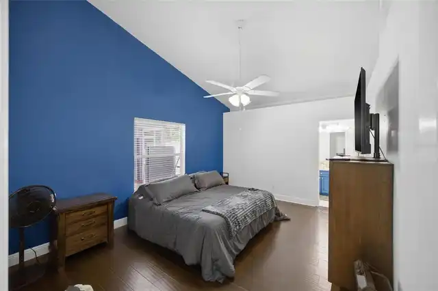 Listing Photo 15