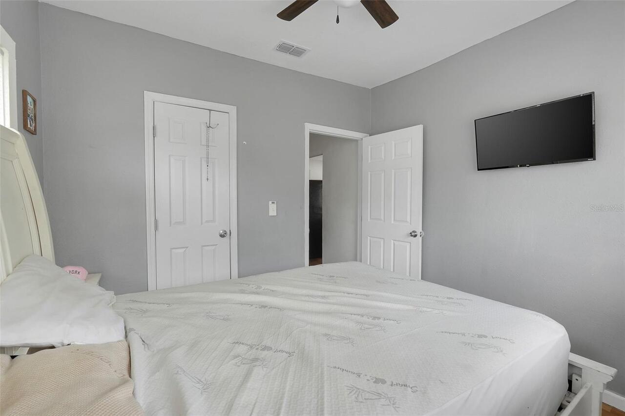 Listing Photo 10