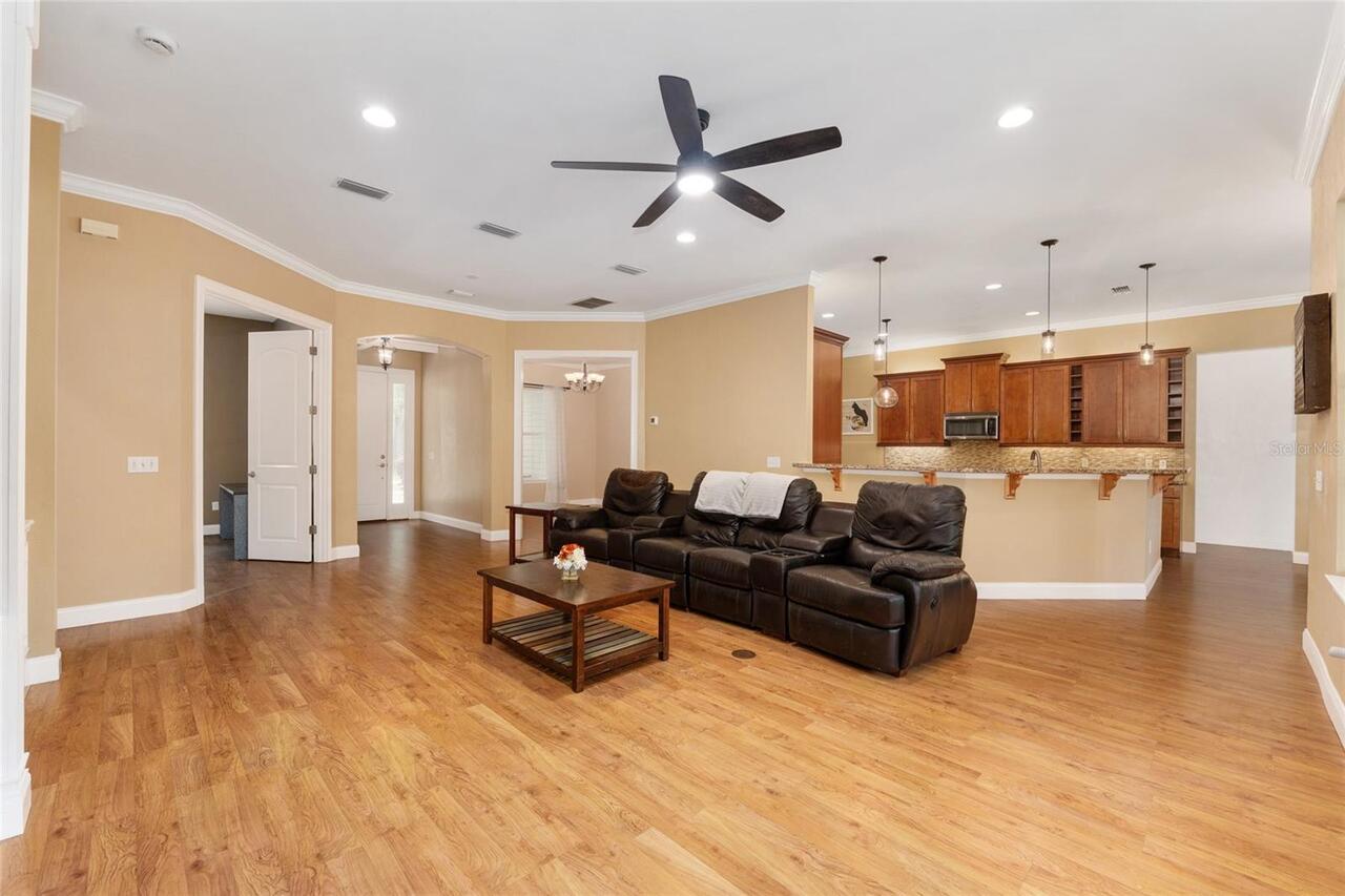 Listing Photo 14