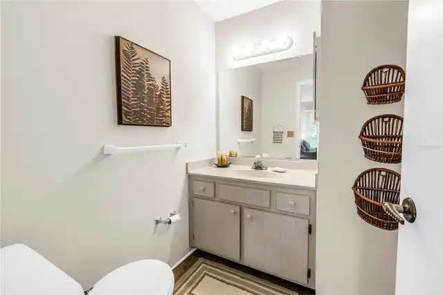 Listing Photo 11
