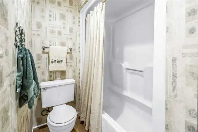 Listing Photo 18