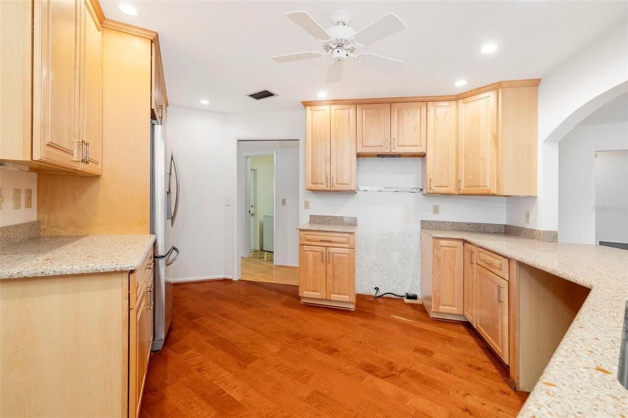 Listing Photo 43