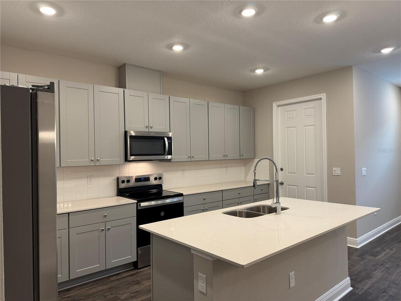 Listing Photo 10