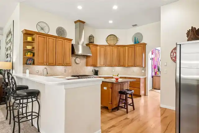 Listing Photo 16