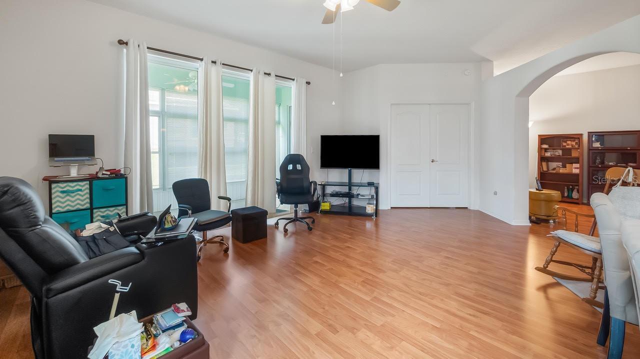 Listing Photo 7
