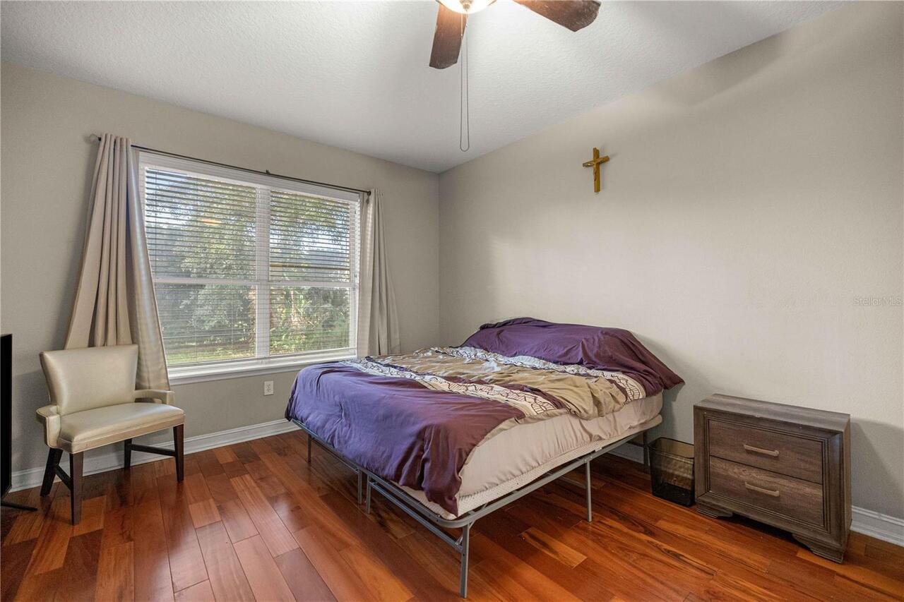 Listing Photo 16