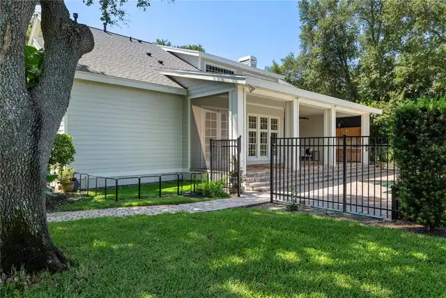 Listing Photo 43