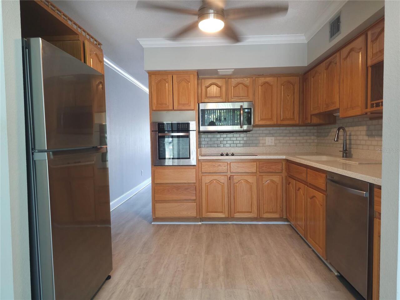 Listing Photo 8