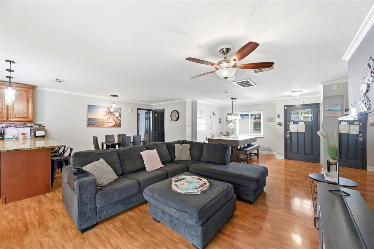 Listing Photo 14