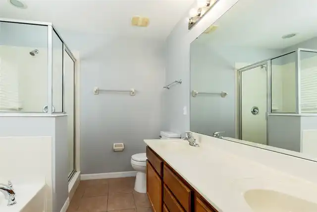 Listing Photo 11