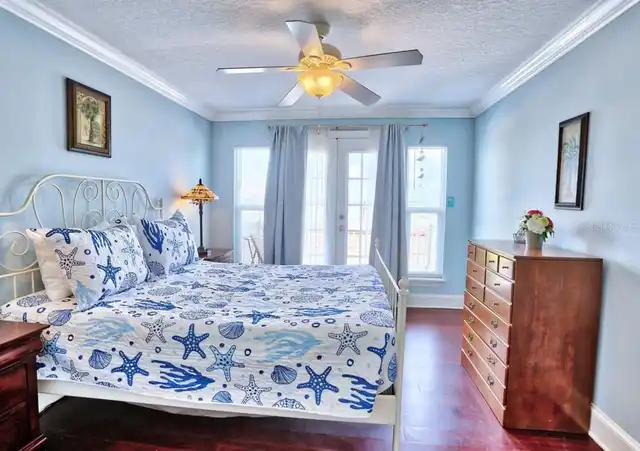 Listing Photo 11