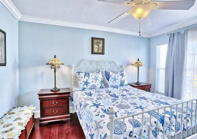 Listing Photo 12