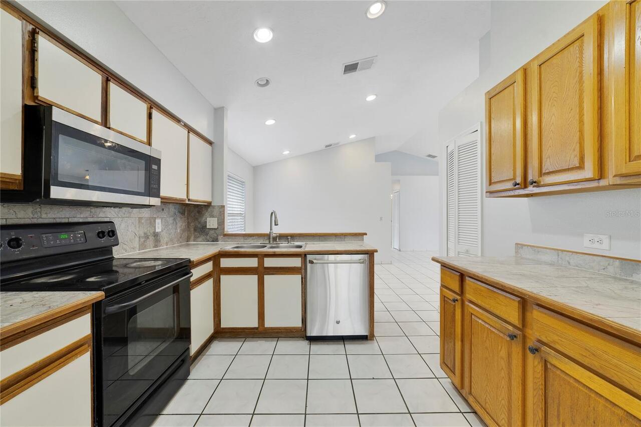 Listing Photo 9