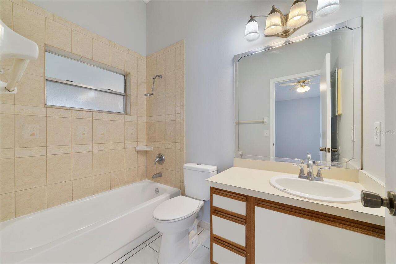 Listing Photo 12