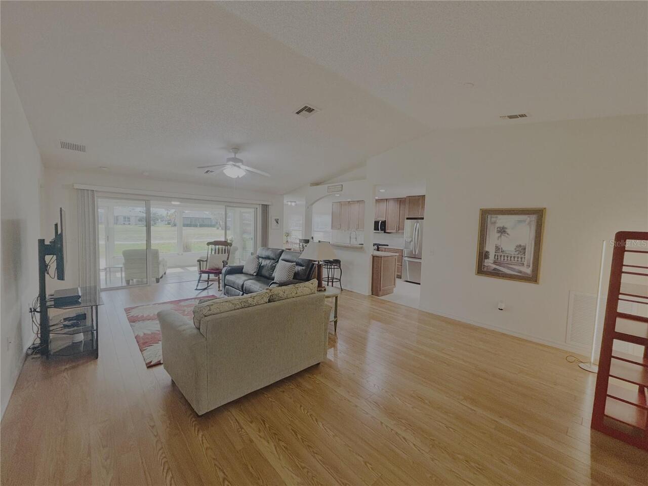 Listing Photo 7