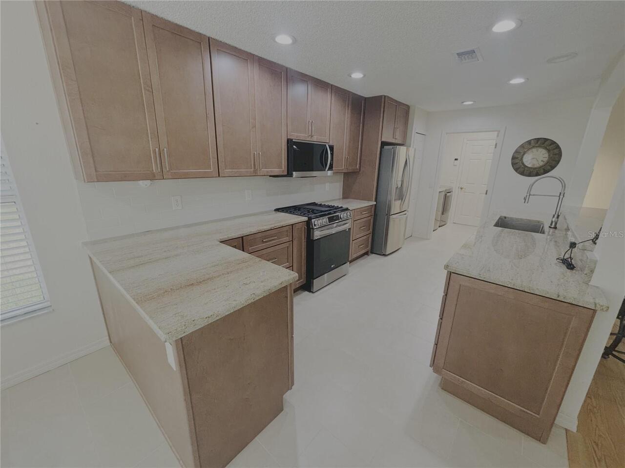 Listing Photo 12