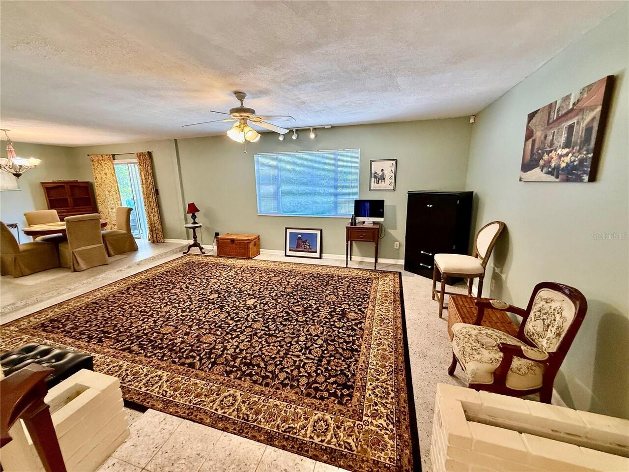 Listing Photo 10