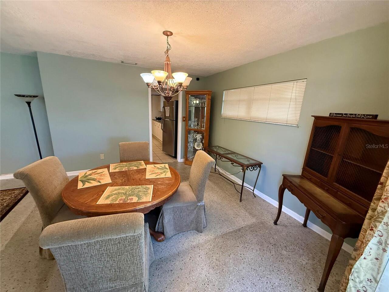 Listing Photo 12