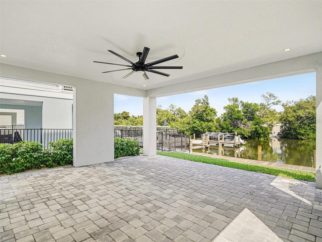Listing Photo 17
