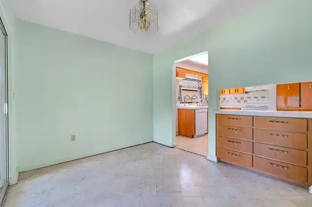 Listing Photo 7