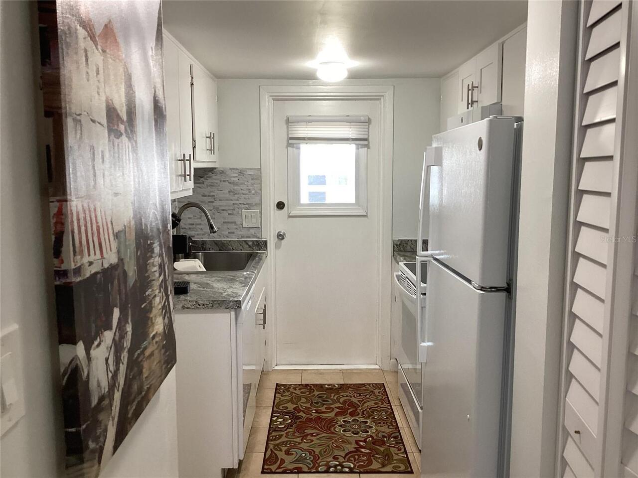 Listing Photo 10
