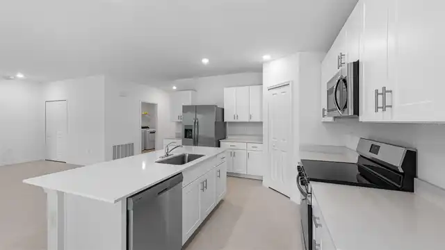 Listing Photo 15