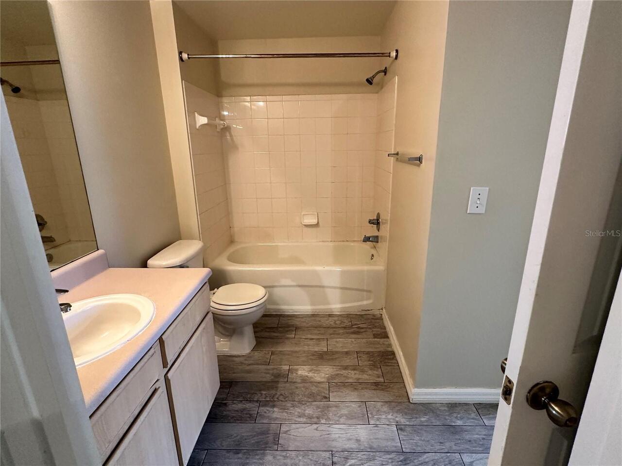 Listing Photo 17