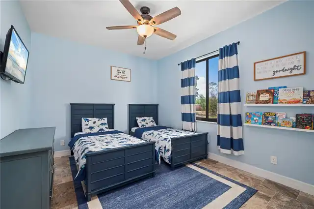 Listing Photo 15