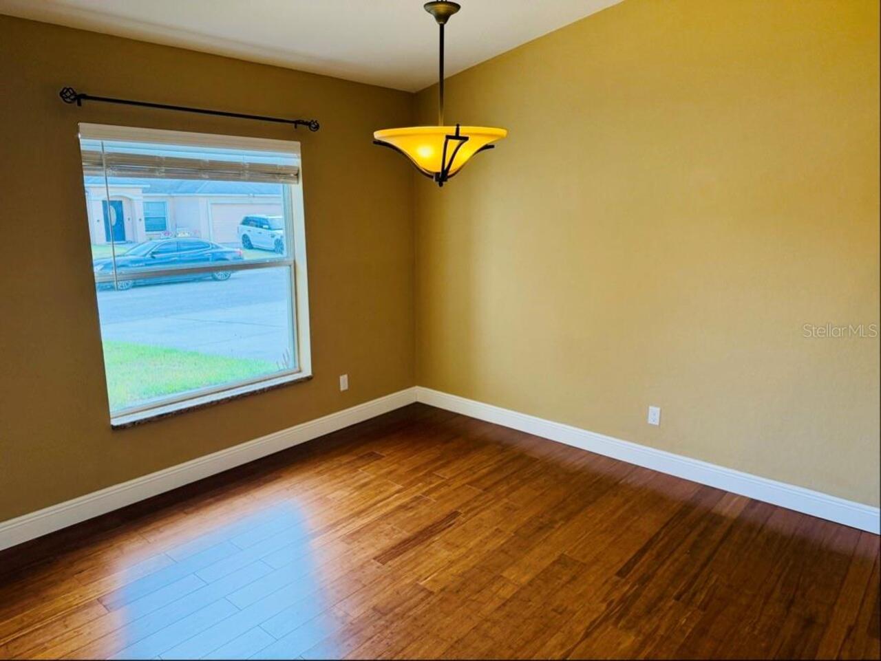 Listing Photo 12