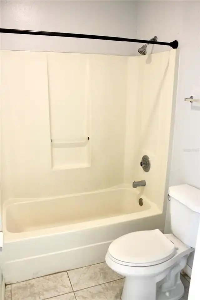 Listing Photo 14