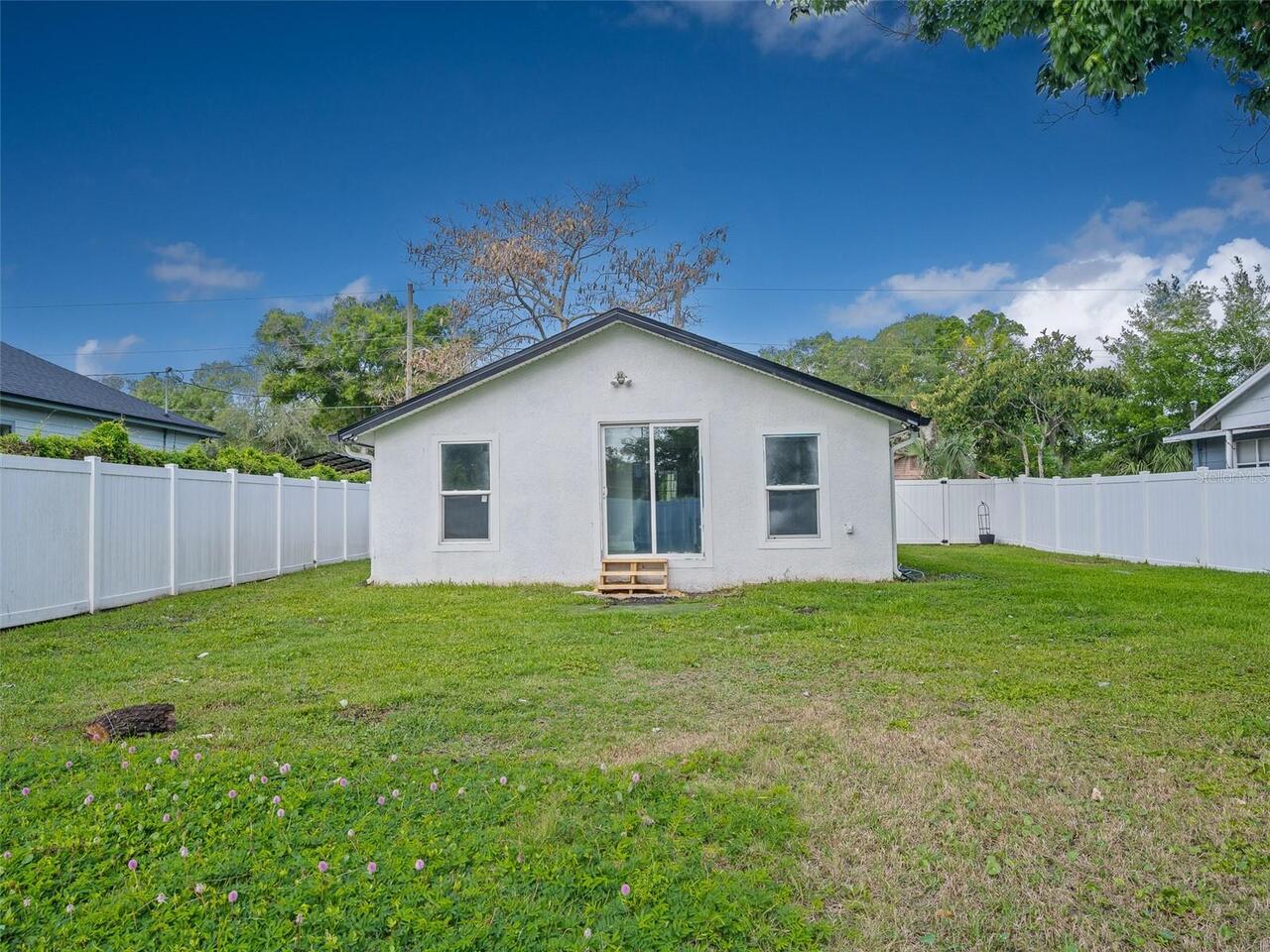 Listing Photo 16