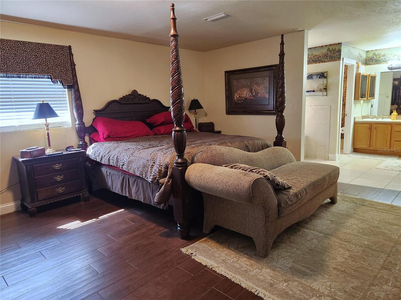 Listing Photo 14