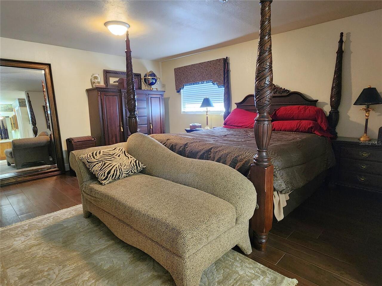 Listing Photo 15