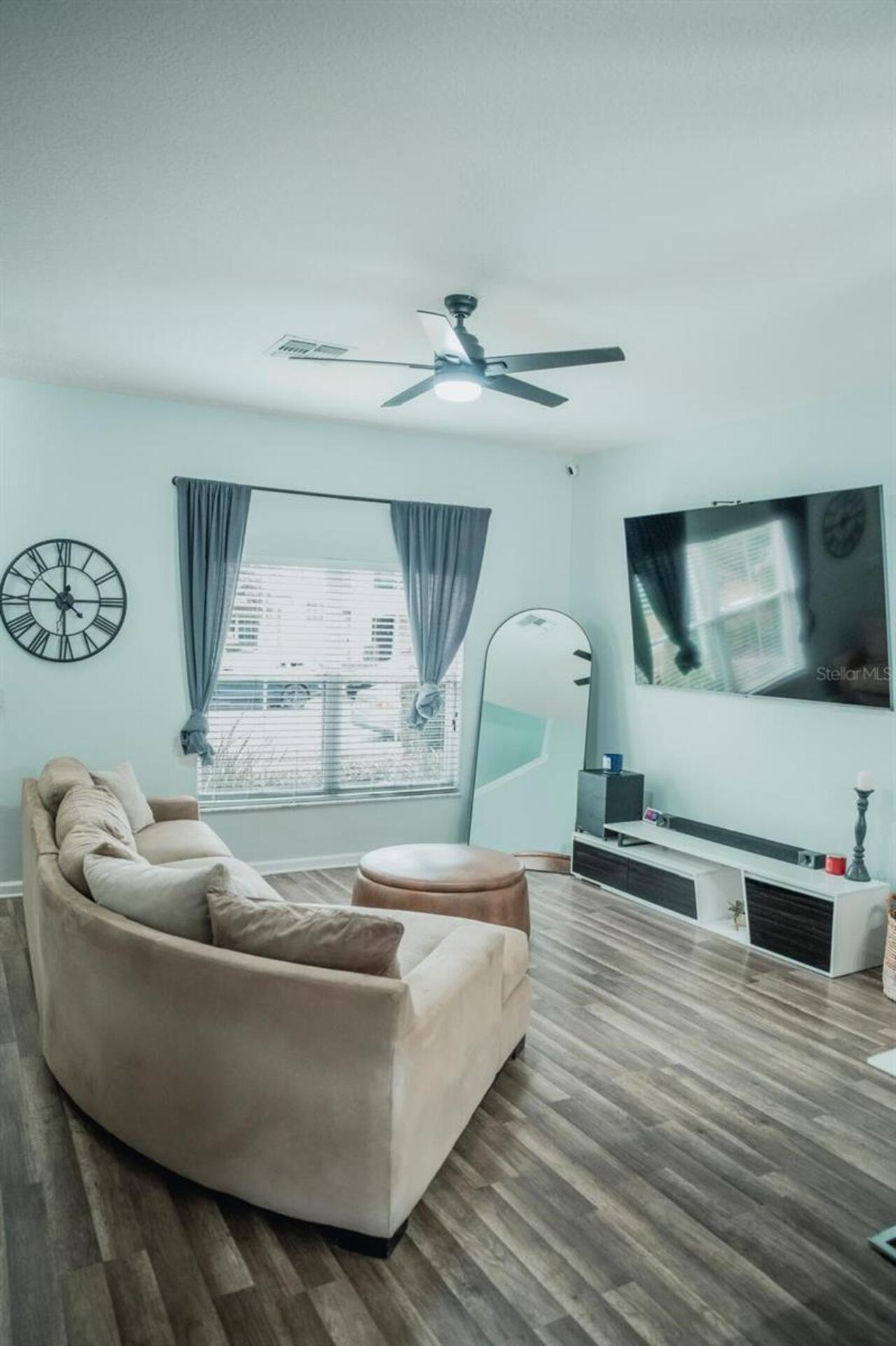 Listing Photo 8