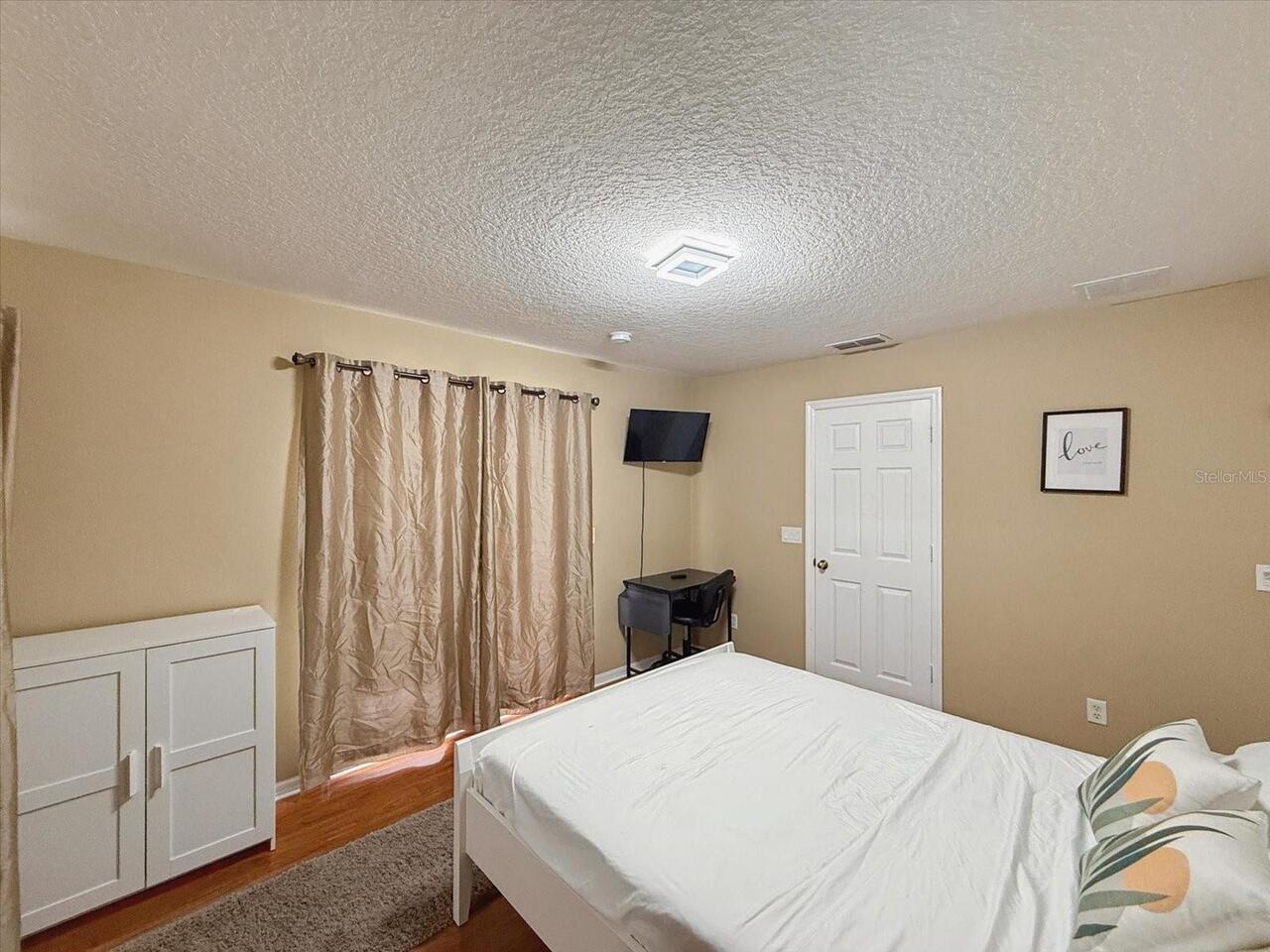 Listing Photo 25