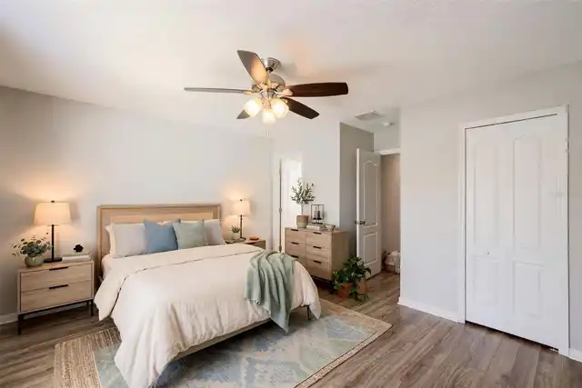 Listing Photo 10