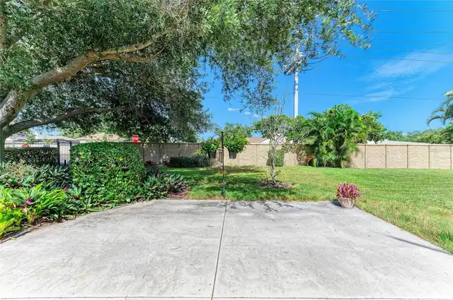 Listing Photo 42