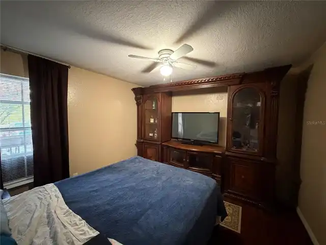 Listing Photo 12