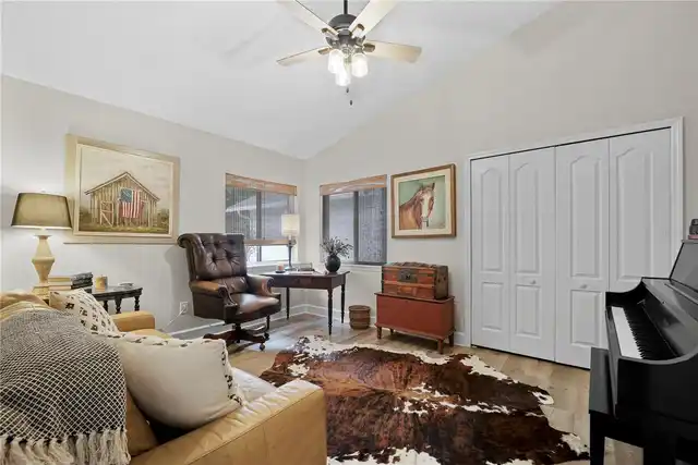 Listing Photo 25