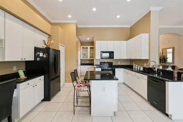 Listing Photo 15