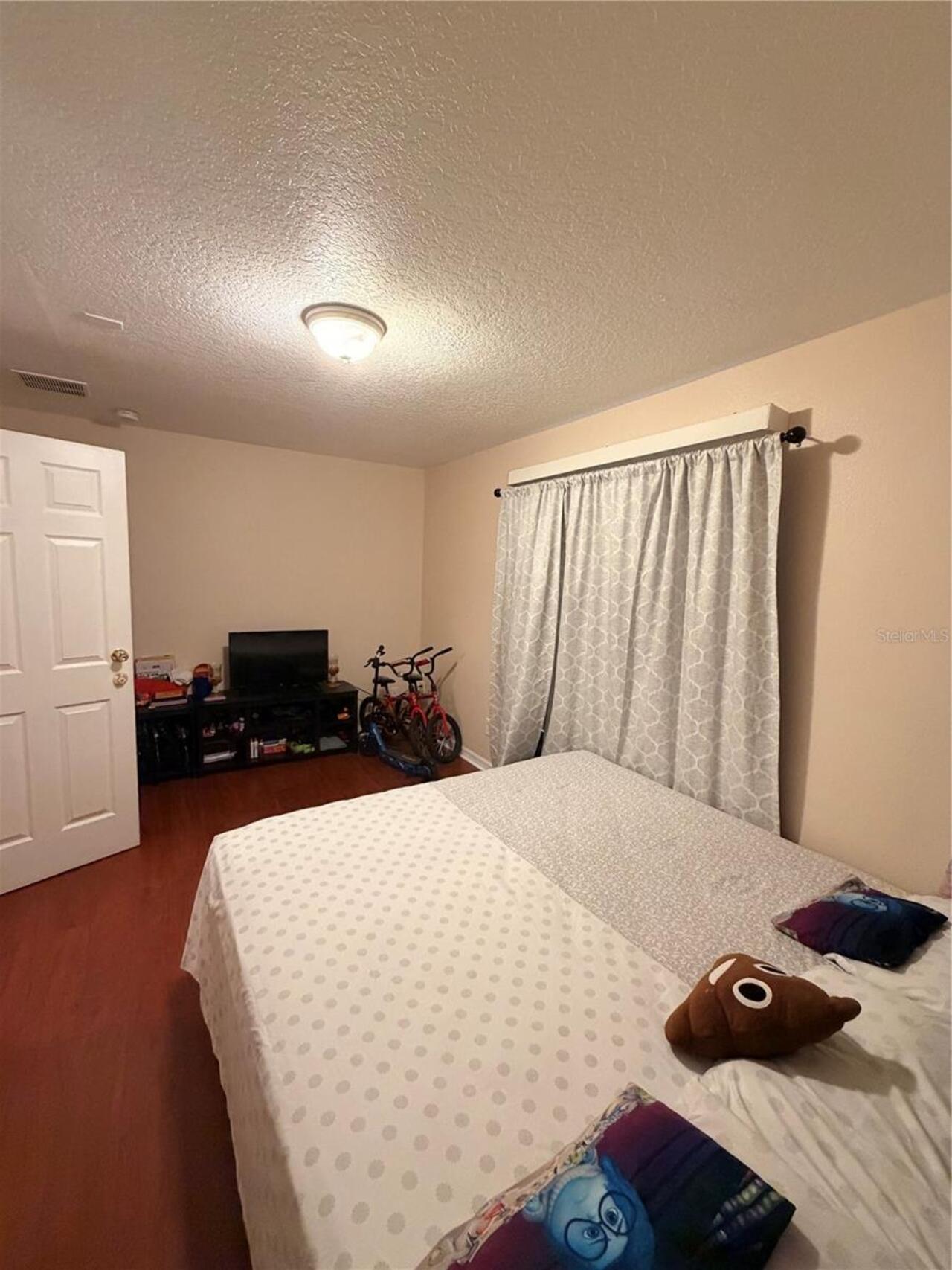 Listing Photo 14
