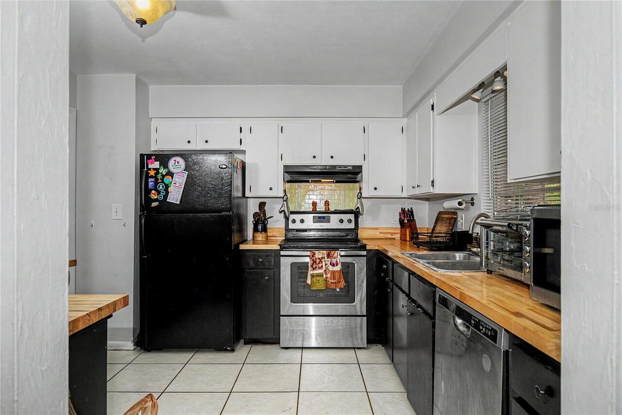 Listing Photo 10