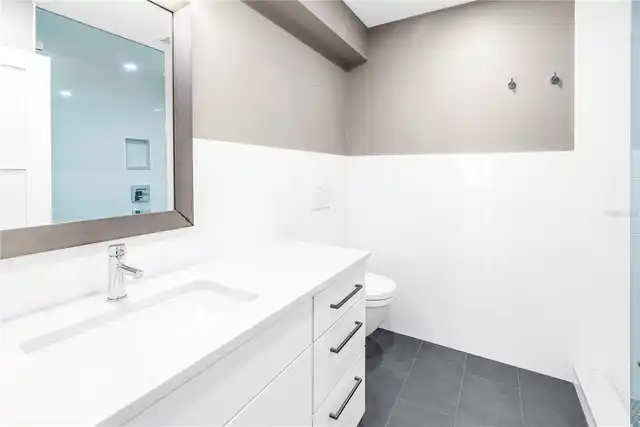 Listing Photo 33