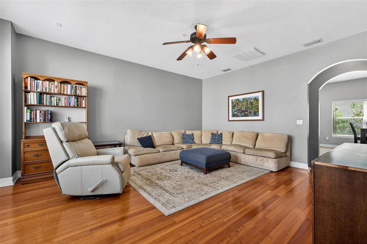 Listing Photo 8
