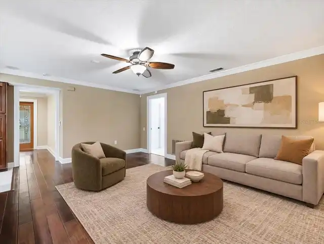 Listing Photo 10