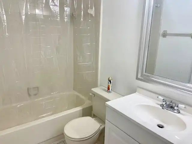 Listing Photo 12